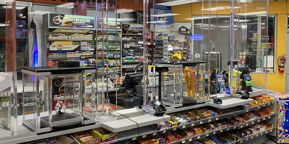 An example of a high-quality transaction window installed in a gas station to deliver exceptional impact resistance from ballistic threats and maintain employee safety