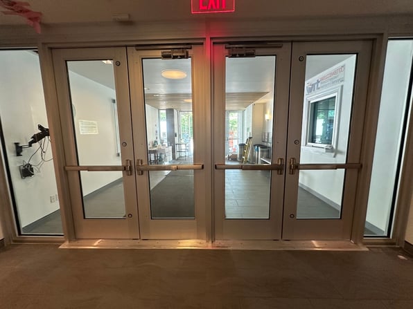 The main entrance to a Jewish temple in New York
