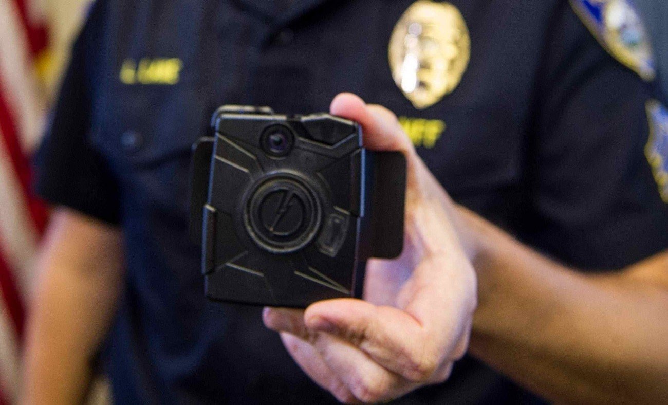 Pro and Con: Police Body Cameras